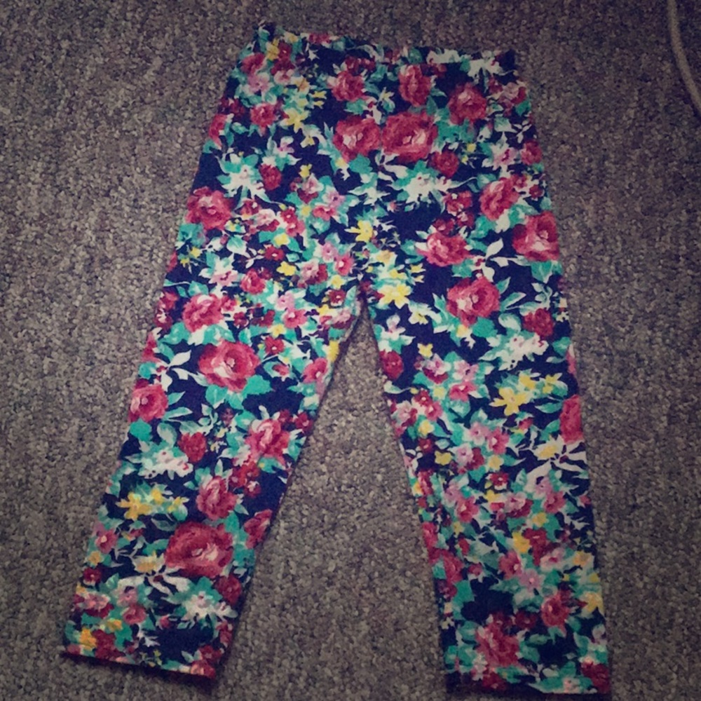 Breeches with flowers